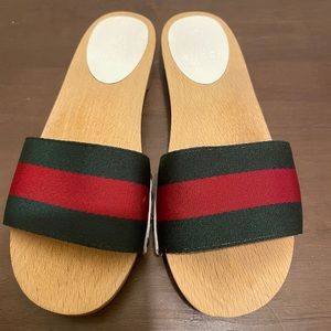 Girls Gucci sandal slides